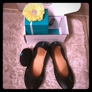 Fabulous Black Tieks! Comes with box and bag!!!